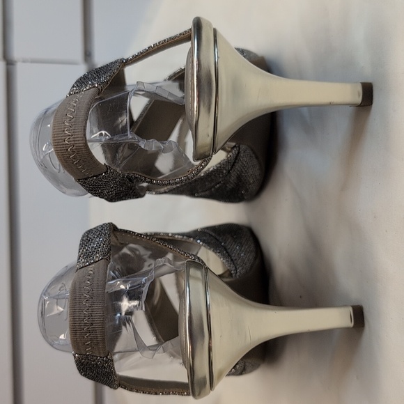 BANDOLINO Malorie Slingback Heels Peep Toe Gold Sparkle Women Size 10 - Picture 4 of 8